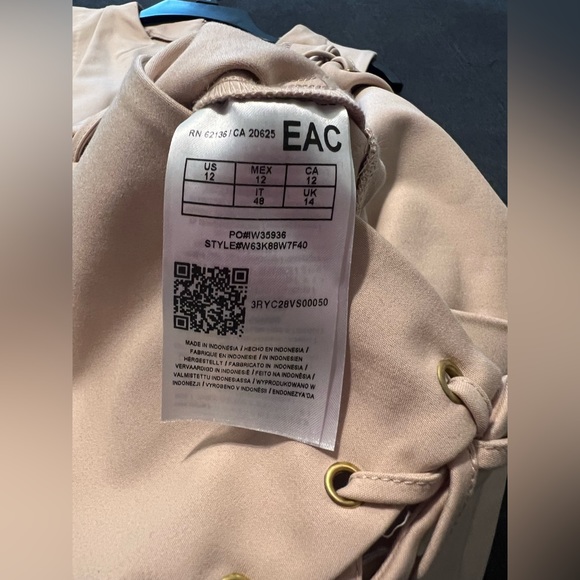 Brand New Guess cut out dress - Picture 3 of 5